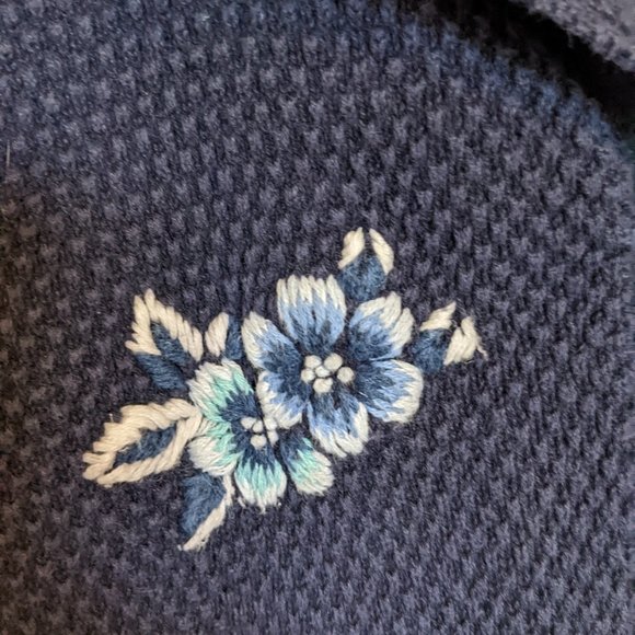 VINTAGE 90s | Navy | FLORAL | Button Up | EMBROIDERED CARDIGAN | XL| Van Heusen - Picture 5 of 9